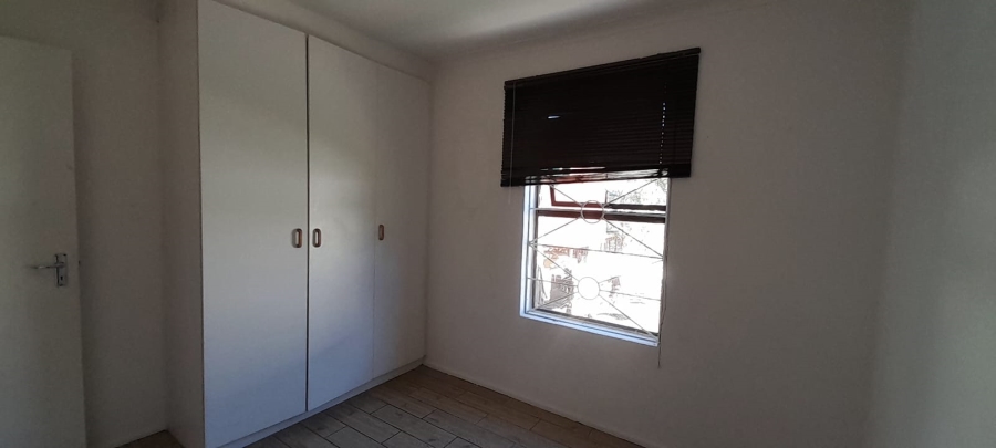 2 Bedroom Property for Sale in Sea Breeze Western Cape